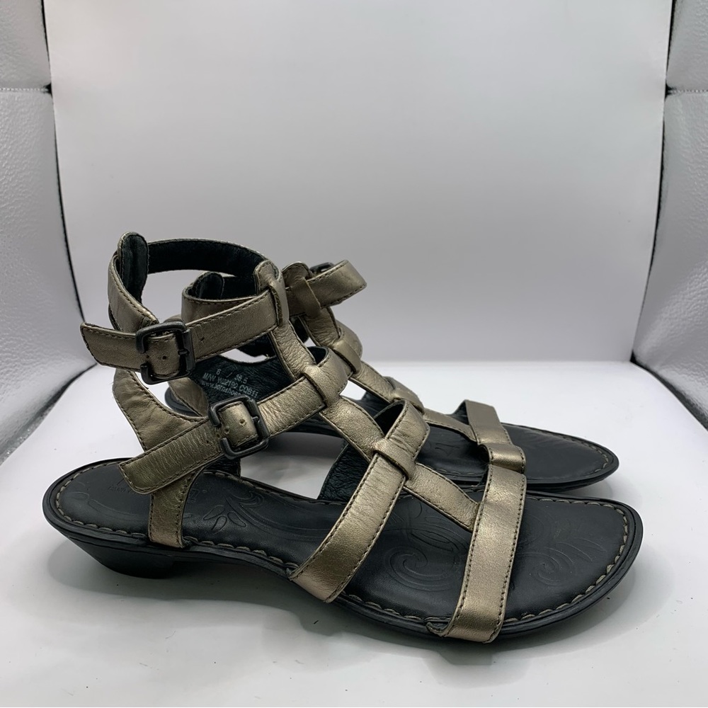 Born Womens Metallic Leather Gladiator Sandals Sz US 6